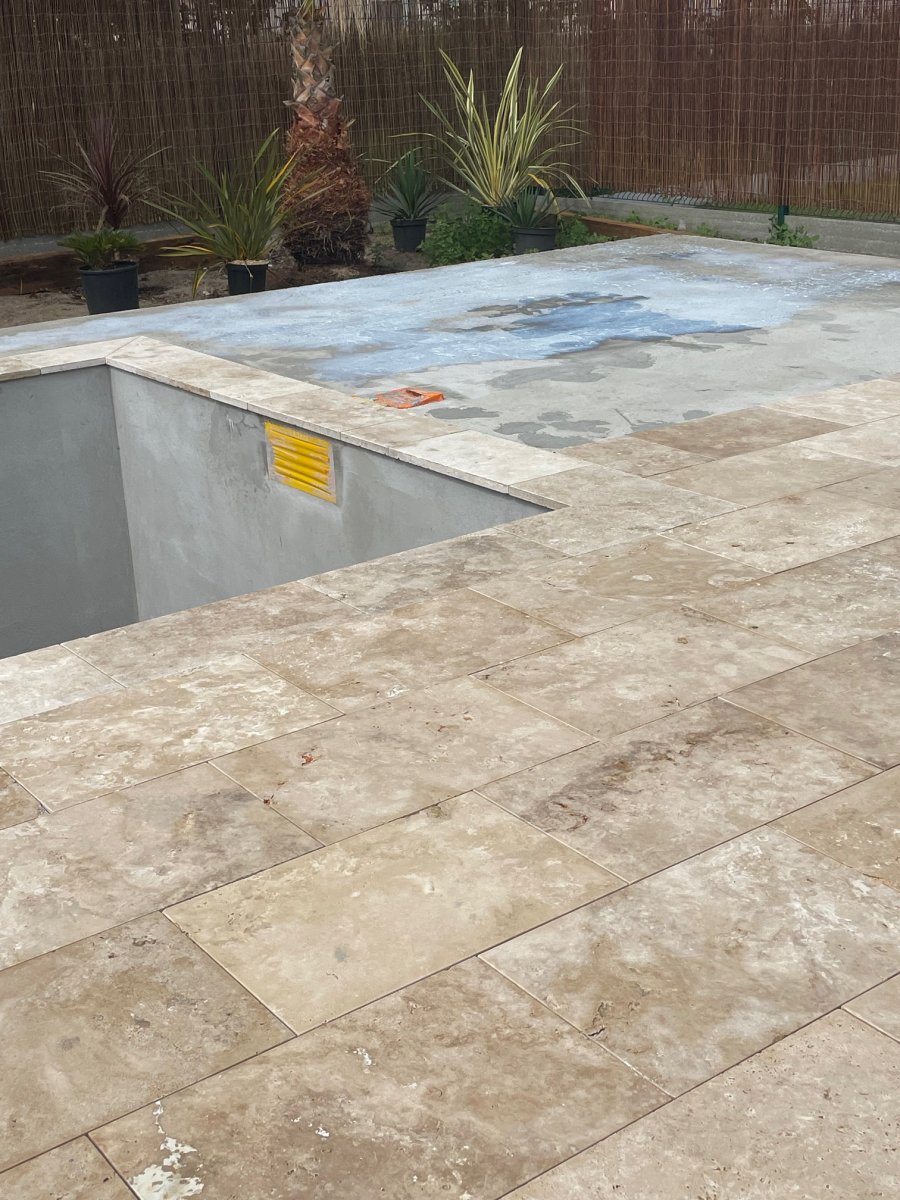 Terrasse en travertin 40x60, 12 mm d’épaisseur, premier choix, rectifié une face